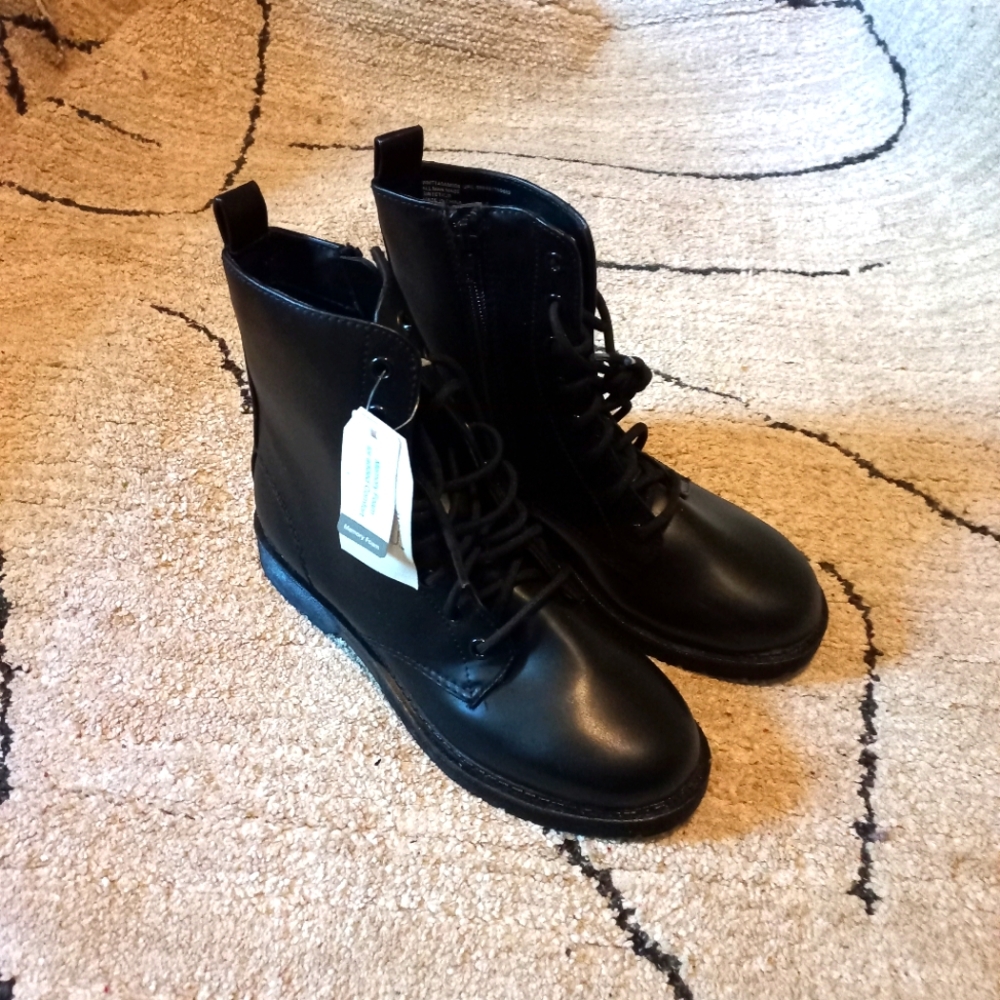 Time And Tru Black Lace Up Boots